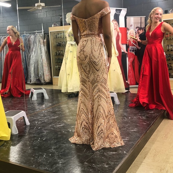 Selling my rose gold two piece prom dress !!! - Picture 4 of 5